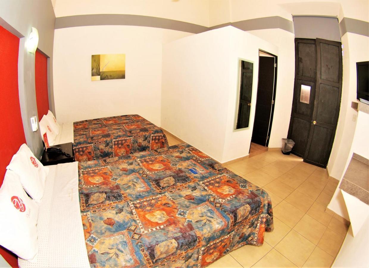 Hotel Jorge Alejandro グアダラハラ エクステリア 写真