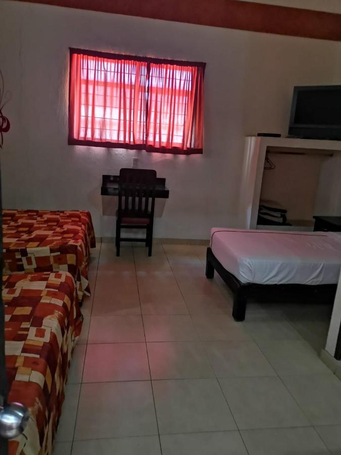 Hotel Jorge Alejandro グアダラハラ エクステリア 写真