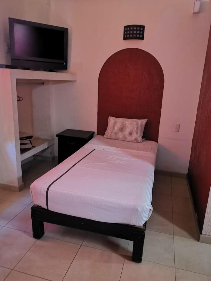 Hotel Jorge Alejandro グアダラハラ エクステリア 写真